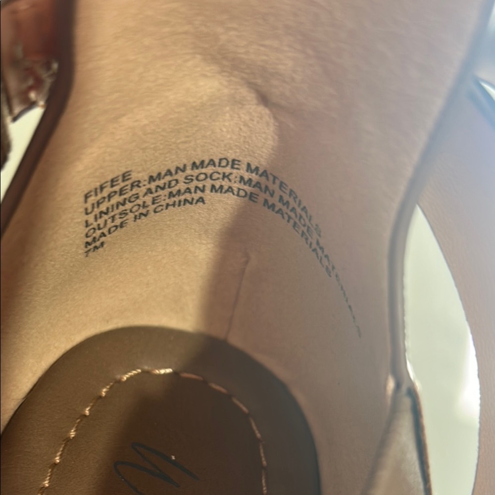 Wonderly Brown Leather Sandals with Elegant Straps - Picture 4 of 6